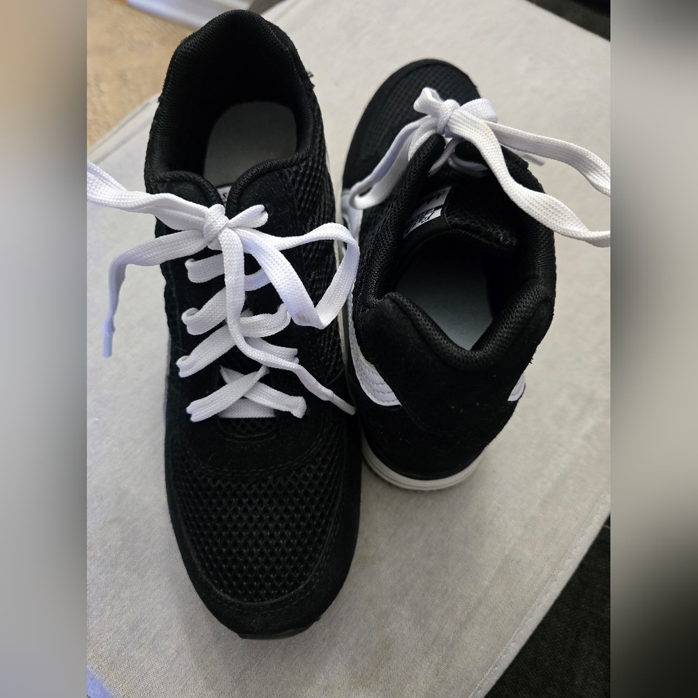 Women's Black and White Mesh Sneakers - Classic Casual Comfort - Picture 6 of 16